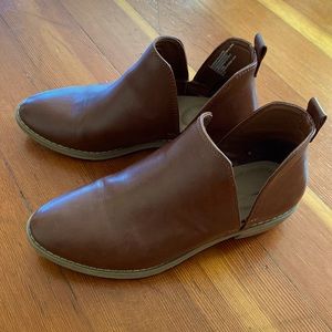 Brown chestnut booties